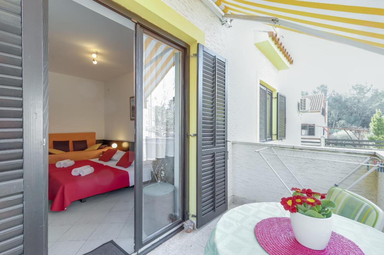 Apartment House Matosevic โปเรช ภายนอก รูปภาพ