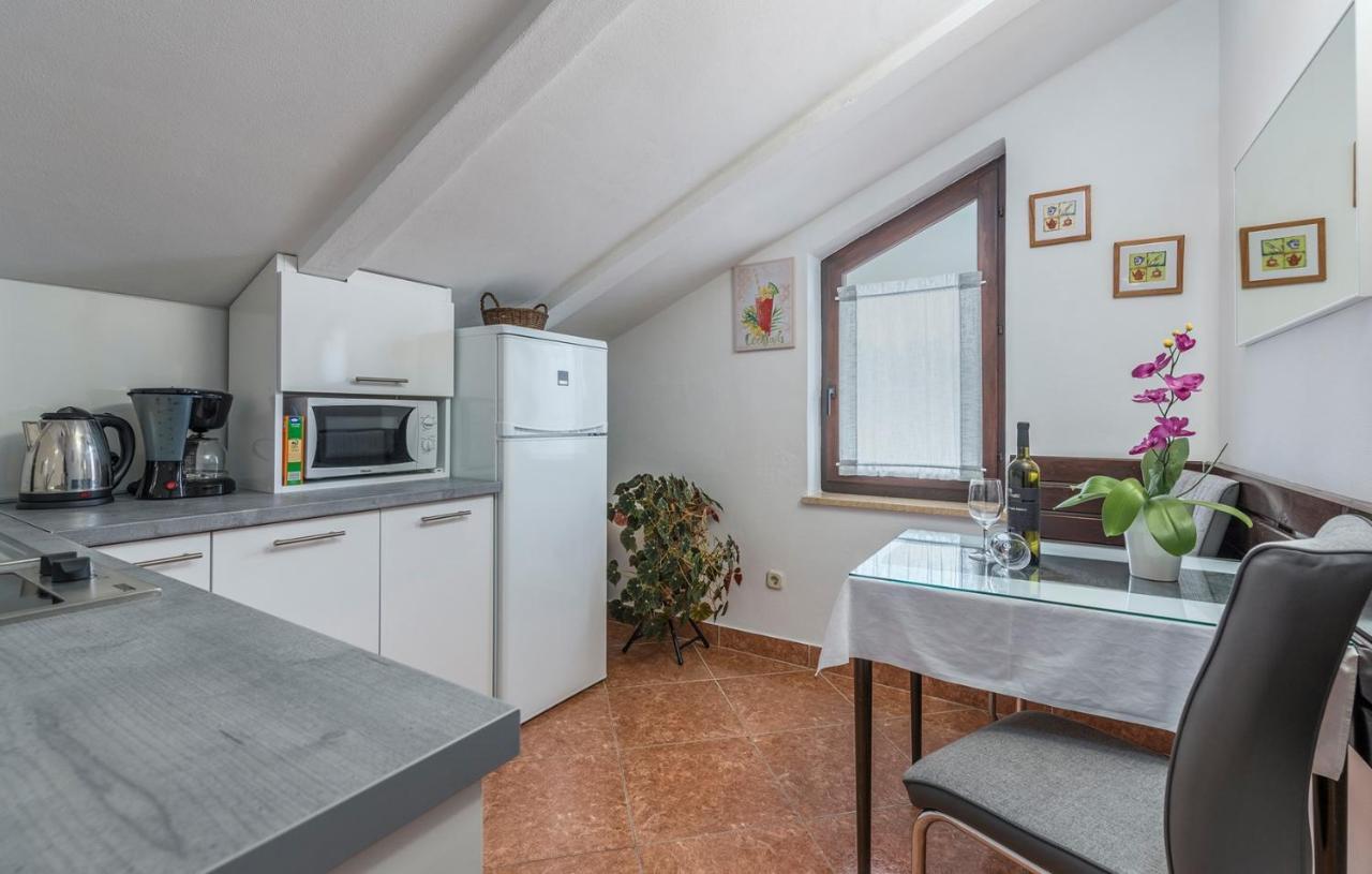Apartment House Matosevic โปเรช ภายนอก รูปภาพ