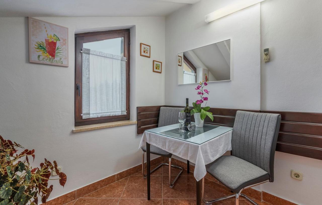 Apartment House Matosevic โปเรช ภายนอก รูปภาพ