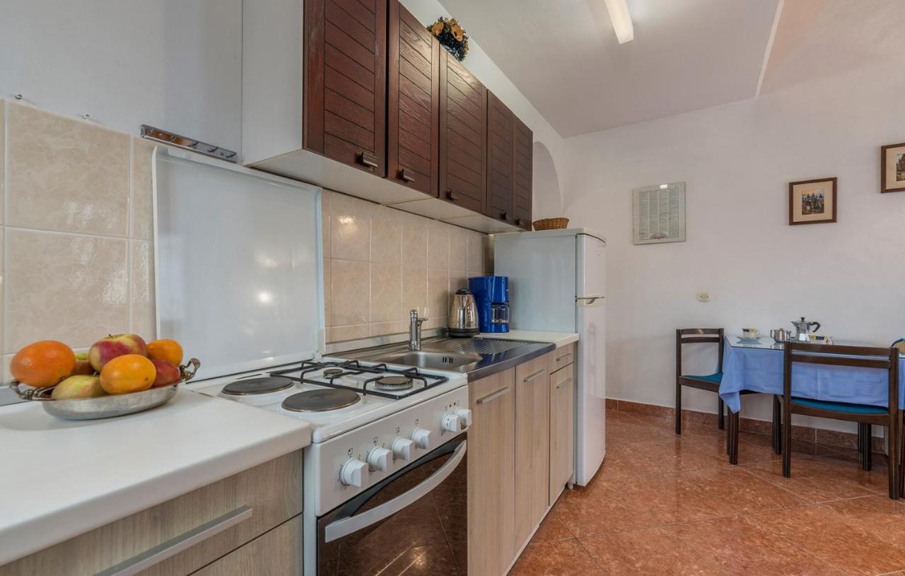 Apartment House Matosevic โปเรช ภายนอก รูปภาพ